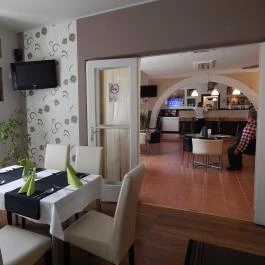  Kastélydomb Kávézó és Étterem Várpalota - Belső