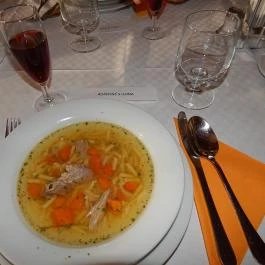 Két Fenyő Étterem Taksony - Étel/ital