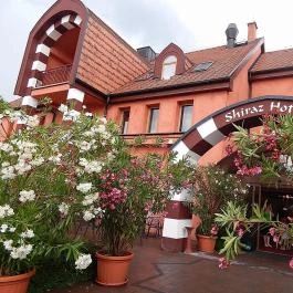 Mesés Shiraz Hotel Egerszalók - Külső kép