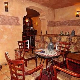 Mesés Shiraz Hotel Egerszalók - Belső