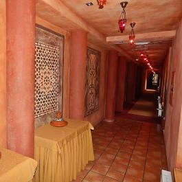 Mesés Shiraz Hotel Egerszalók - Belső