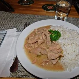 Puskás Sörkert Fertőrákos - Étel/ital