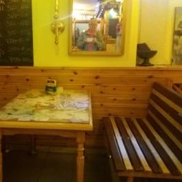 Stop Station, Budapest - Belső