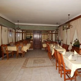 Svájci Lak Panzió Nyíregyháza - Vendéglátás