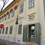 Százéves Cukrászda Gyula - Külső kép