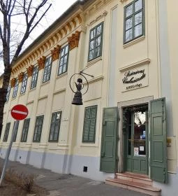 Százéves Cukrászda