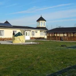 X-games Hotel, Sport és Rendezvényközpont Tiszaug - Külső kép