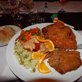 X-games Hotel, Sport és Rendezvényközpont Tiszaug - Vendéglátás