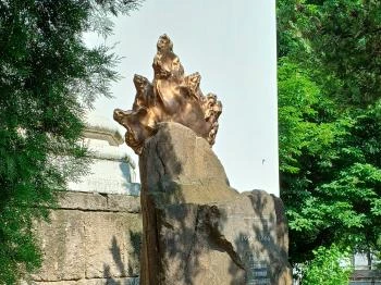 1956-os emlékmű Kunhegyes