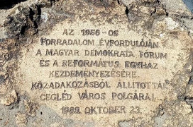 1956-os emlékmű Cegléd