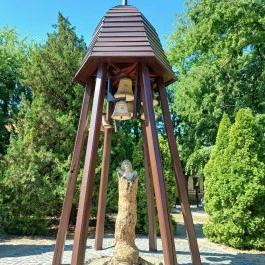 1956-os emlékmű Cegléd - Külső kép