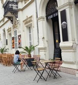 Artizán Bakery & Cafe
