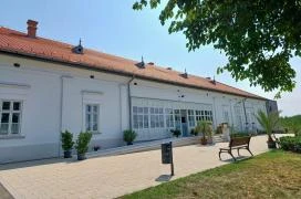 Baghy-Szinyei Merse Kúria Cserkeszőlő