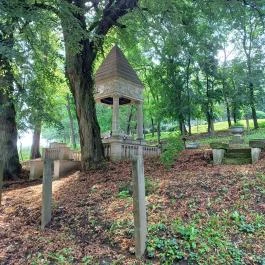 Benczúr Gyula Mauzóleum Szécsény - Egyéb