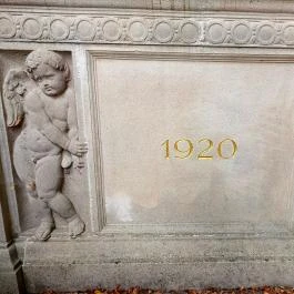 Benczúr Gyula Mauzóleum Szécsény - Egyéb