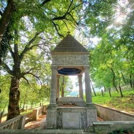 Benczúr Gyula Mauzóleum Szécsény - Egyéb