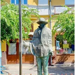 Beszédes József-szobor, Dunaföldvár - Egyéb