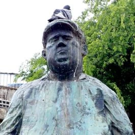 Borárus-szoborkompozíció, Budapest - Egyéb