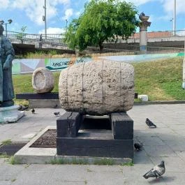 Borárus-szoborkompozíció, Budapest - Egyéb