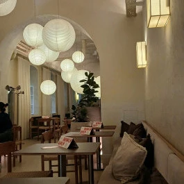 SALT Bakery & CAUSE - Zrínyi utca, Budapest - Belső
