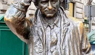 Columbo-szobor, Budapest