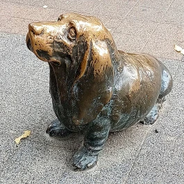 Columbo-szobor , Budapest - Külső kép