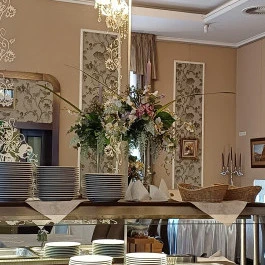 Erzsébet Királyné Szálloda, Gödöllő - Vendéglátás