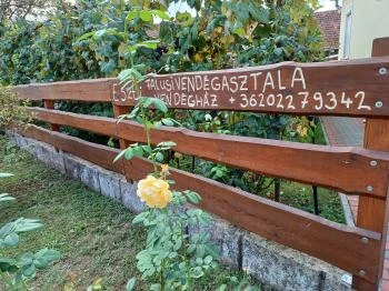 Eszti Falusi Vendégasztala Ispánk