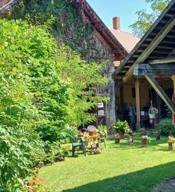 Goszthony Mária Emlékmúzeum és Nemzetközi Üvegmúzeum