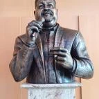 Grófo-Kozák László szobra Szolnok - Egyéb