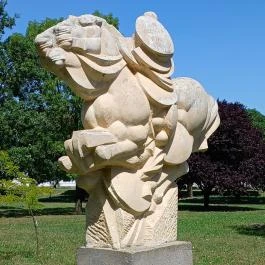 Haiku-témára, Martf? - Külső kép