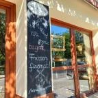 Hazai Pékség - Szabadság tér Cegléd - Külső kép