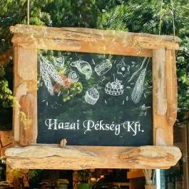 Hazai Pékség - Szabadság tér, Cegléd - Külső kép