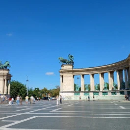 Hősök tere, Budapest - Külső kép