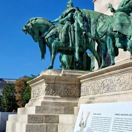 Hősök tere, Budapest - Külső kép