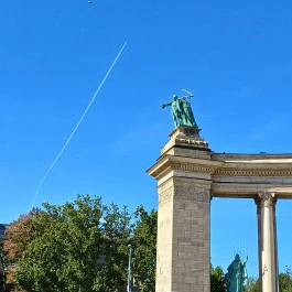 Hősök tere, Budapest - Külső kép