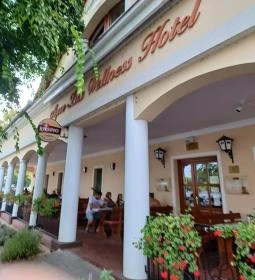 Hotel Aqua-Lux Étterme