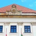 Karmelita kolostor Budapest - Külső kép