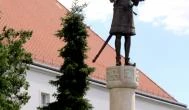 Károly Róbert-szobor Gyöngyös - Egyéb