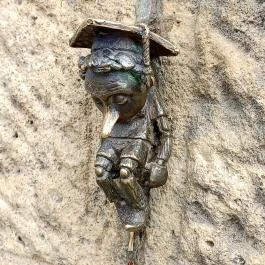Kolodko: Pinokkió miniszobor, Budapest - Külső kép