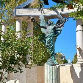 Kolodko: Targoncás miniszobor Budapest - Külső kép