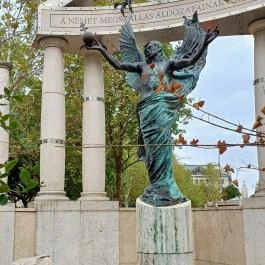 Kolodko: Targoncás miniszobor Budapest - Külső kép