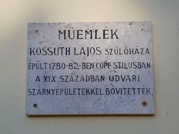 Kossuth Emlékház Monok