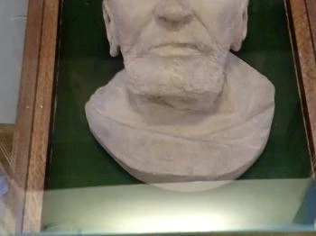 Kossuth Emlékház Monok