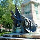 Kossuth szobor Cegléd - Egyéb