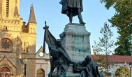 Kossuth szobor Cegléd - Külső kép