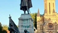 Kossuth szobor Cegléd - Külső kép