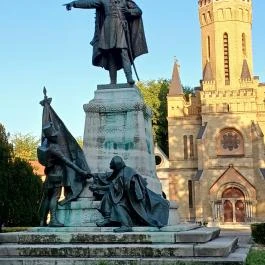 Kossuth szobor, Cegléd - Külső kép