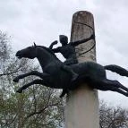 Kun lovas-szobor Kunhegyes - Egyéb