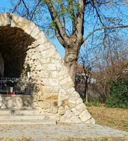 516. legjobb látnivaló: Lourdes-i barlang